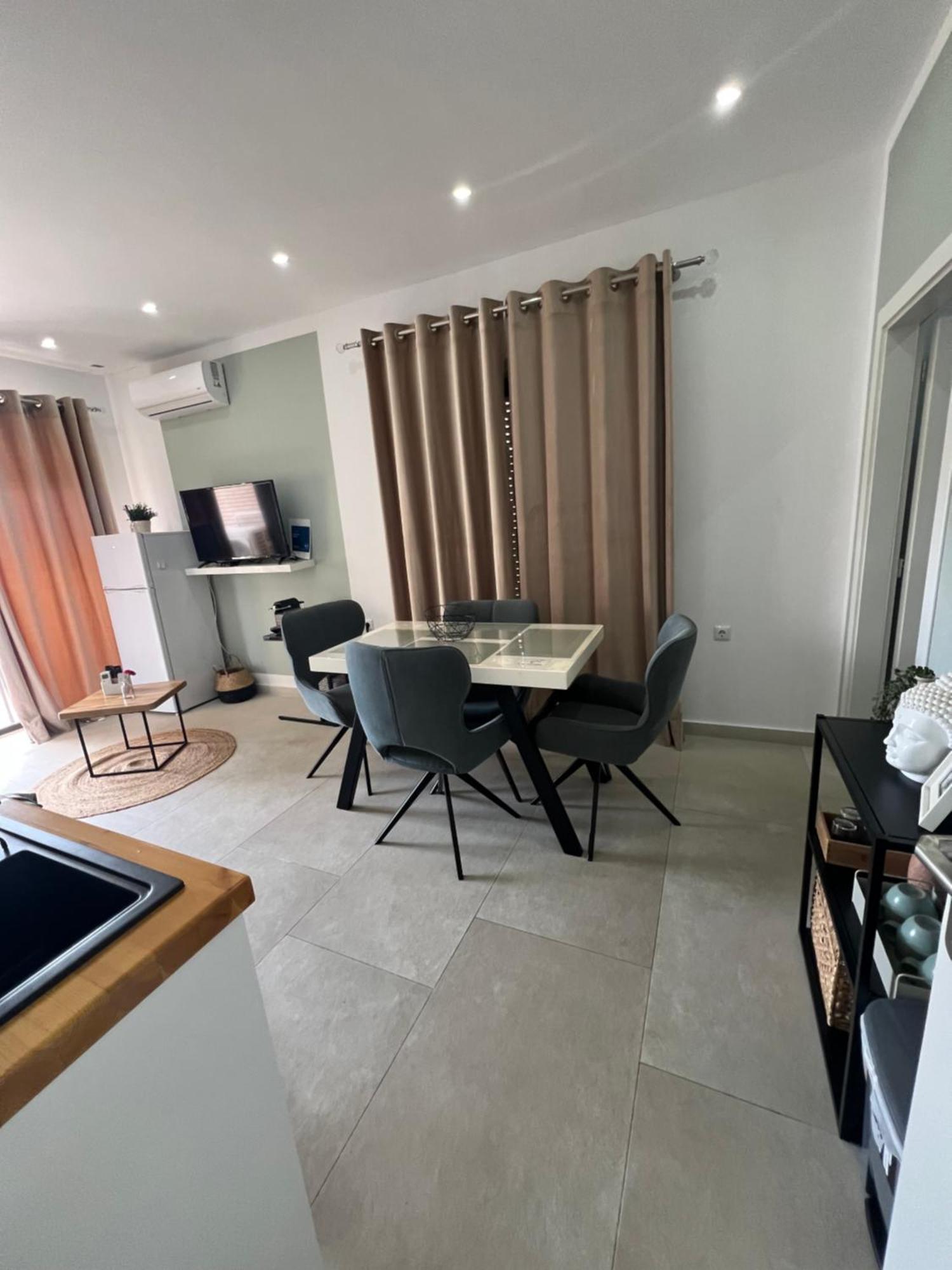Apartment Artemis Himare Exterior photo